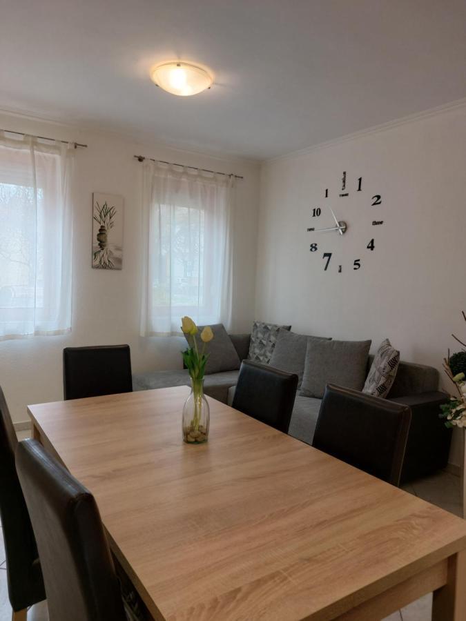Apartmancentrum Gyula Exterior foto