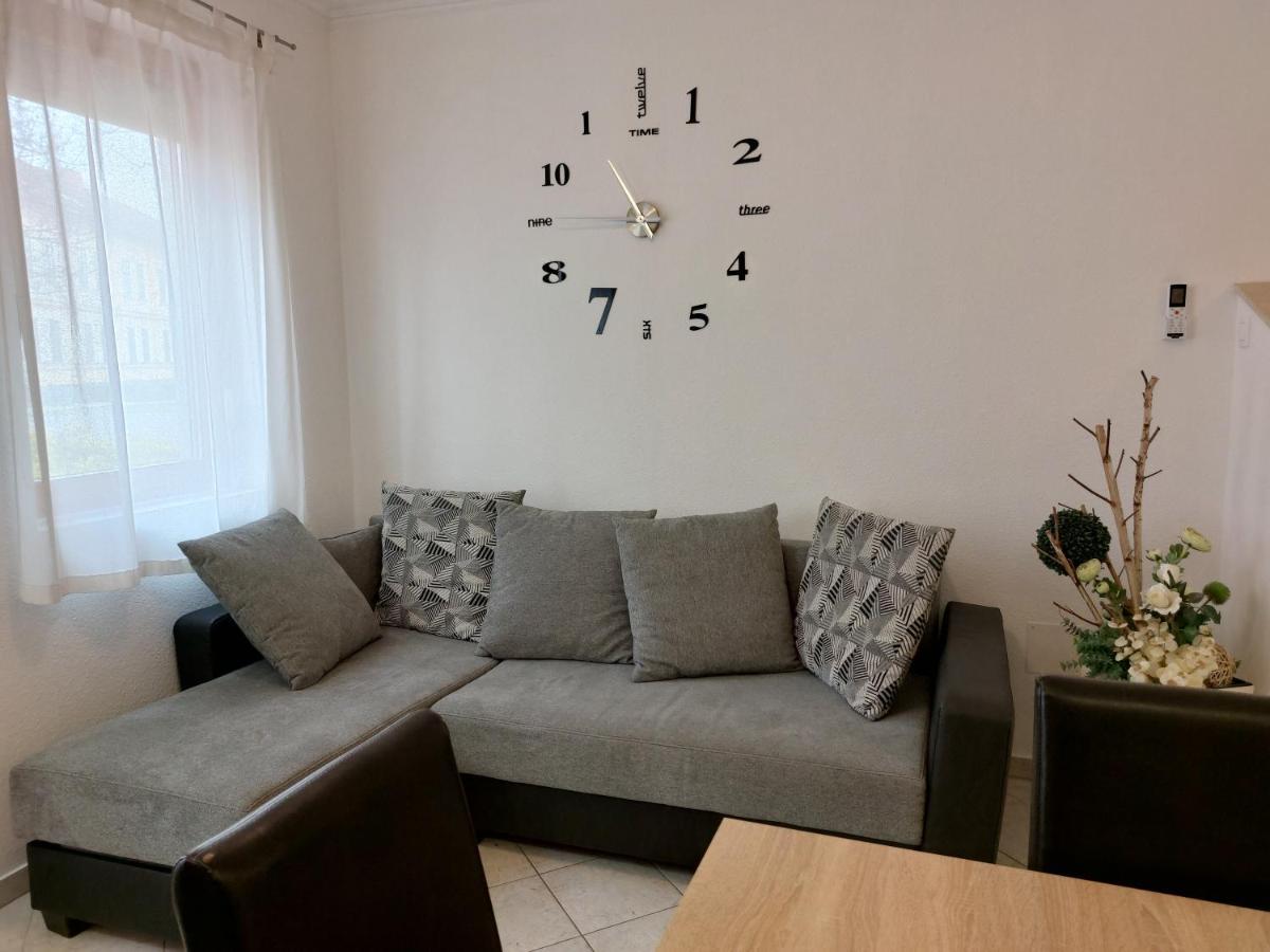 Apartmancentrum Gyula Exterior foto